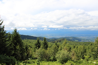 wenig weiter, Blick nach Westen in die Oberrheinische Tiefebene …