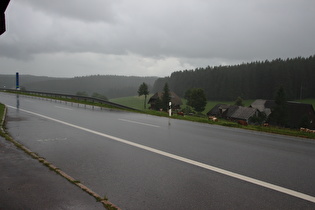Starkregen auf dem Escheck, Blick nach Nordosten …