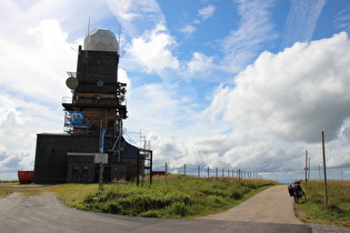 „Dach der Etappe“: Feldberg; Blick zum Friedrich-Luise-Turm