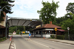 … und Blick nach Deutschland auf die Zollstation