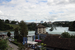 4. Standort, Blick auf das Schlösschen Wörth, den Rheinfall und Neuhausen