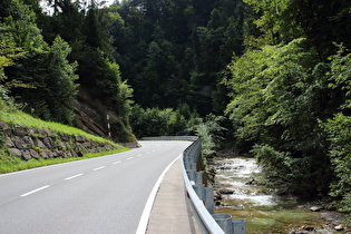 weiter oben, Blick flussaufwärts