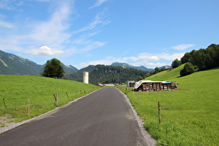 weiter östlich, Blick über Baien nach Osten