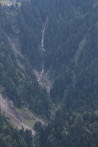 Zoom auf den Ulfernbach unterhalb der Roßstellealpe