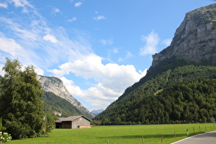 Südrand von Schnepfau, Blick auf Giblenkopf und Ostflanke der Kanisfluh