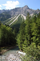 zwischen Schoppernau und Hinterhopfreben, Blick zur Niedere Künzelspitze, …