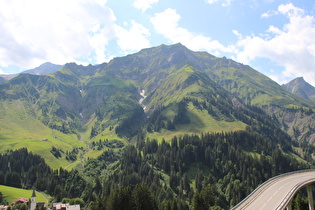 weiter oben, Blick auf den Hochberg