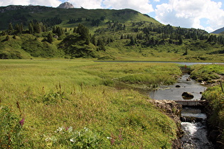 wenig weiter, der Abfluss des Seebachs aus dem Kalbelesee