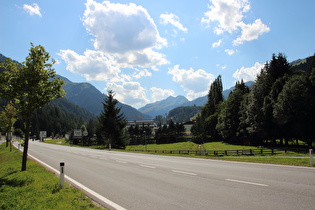 Ostrand von Sankt Anton, Blick über Sankt Anton talaufwärts