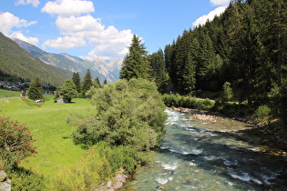 die Rosanna knapp unterhalb von Sankt Anton, Blick flussabwärts …