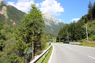 die Rosanna zwischen Schnann und Flirsch, Blick flussabwärts …