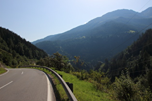 Blick auf Schloss Wiesberg und Trisannabrücke