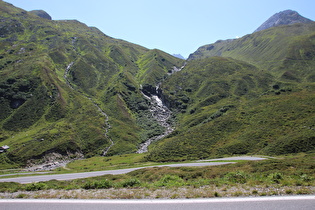 … und Blick über die unterste Kehre zum Bieltalbach