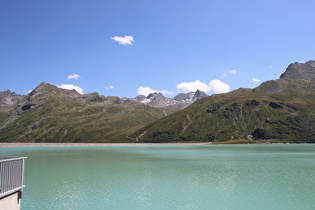 Blick über die Oststaumauer auf v. l. n. r. Hennespitze, Vordere, Mittlere und Hintere Getschnerspitze und Madlenerspitze