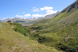 Blick auf Ill und Weststaumauer des Silvretta-Stausees …