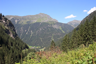 Blick auf Partenen und die Versalspitze