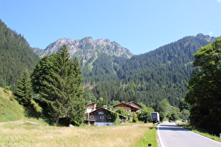 … und Blick talaufwärts zur Breitspitze