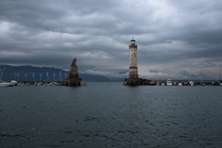 Lindau-Insel, Blick über den Hafen zum Bregenzer Wald