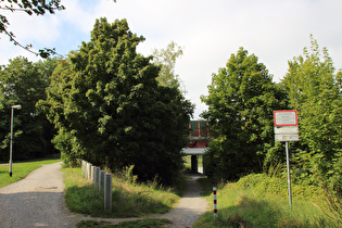 Brücke über den Mittellandkanal mit Messeschnellweg und Radweg