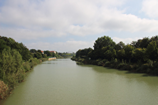 Blick von der Brücke über den Mittellandkanal nach Südosten