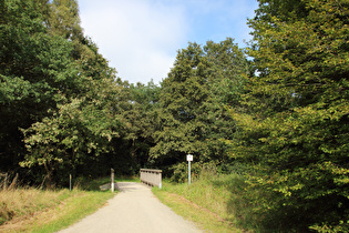 Radwegbrücke über den Laher Graben, Blick nach Nordosten