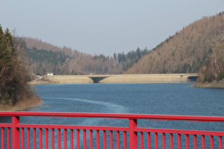 Zoom auf die Staumauer