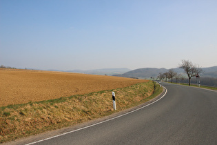 … und Blick zum Holzberg