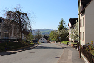 auf dem Kiesberg in Holzminden, Blick zum Köterberg