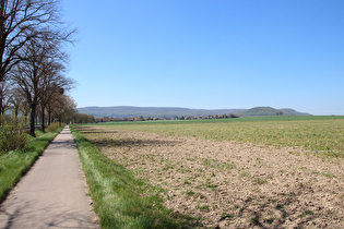 zwischen Oldendorf und Hemmendorf, Blick über Hemmendorf zum Ith …