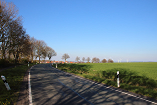 … und Blick nach Nordosten auf Eichenborn