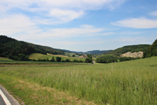 eine Kurve weiter, Blick ins Lennetal talabwärts