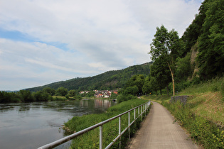 … und Blick flussabwärts auf Rühle