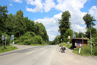 Nienstedter Pass, Passhöhe, Blick nach Nordosten …