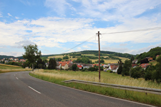 zwischen Süß und Richelsdorf, Blick über Süß nach Nordwesten