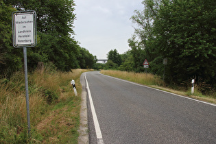 Zonengrenze zwischen Richelsdorf und Gerstungen, Blick vom Westen in die Zone …