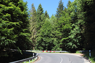 die einzige Kehre der L1024 zwischen Trusetal und Abzweig zum Großen Inselsberg