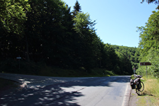 Abzweig der Inselsbergstraße von der L1024