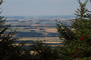 … Zoom nach Nordosten auf Windparks