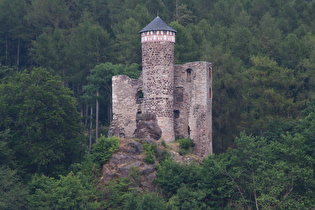 Zoom auf die Burgruine Hallenburg