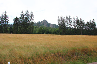 … und Blick zum Hohen Stein