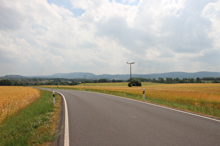 … und Blick nach Südosten zum Thüringer Wald