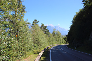 … und Blick bergab zur Inntalkette