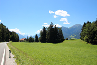 1. Sattelpunkt der Etappe zwischen Igls und Patsch, Blick ins Stubaital