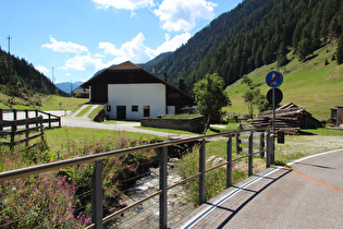 … und Blick flussabwärts