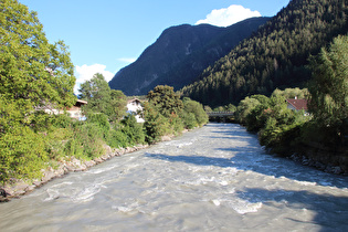 … und Blick flussabwärts