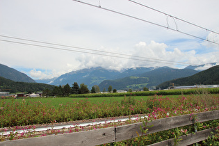 zwischen Sankt Lorenzen und Bruneck, Blick ins Tauferer Tal