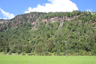 … und Blick auf zwei Wasserfälle