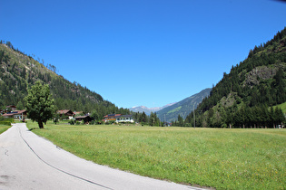 Blick über Stampfen talaufwärts …