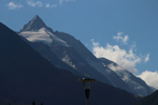 Zoom auf v. l. n. r. Großglockner, Glocknerwand und Teufelskamp