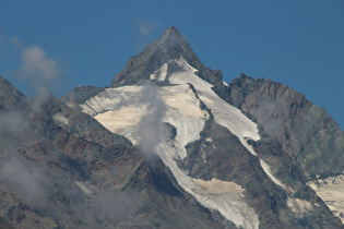 Zoom auf v. l. n. r. Erzherzog-Johann-Hütte auf der Adlersruhe, Großglockner und Glocknerwand